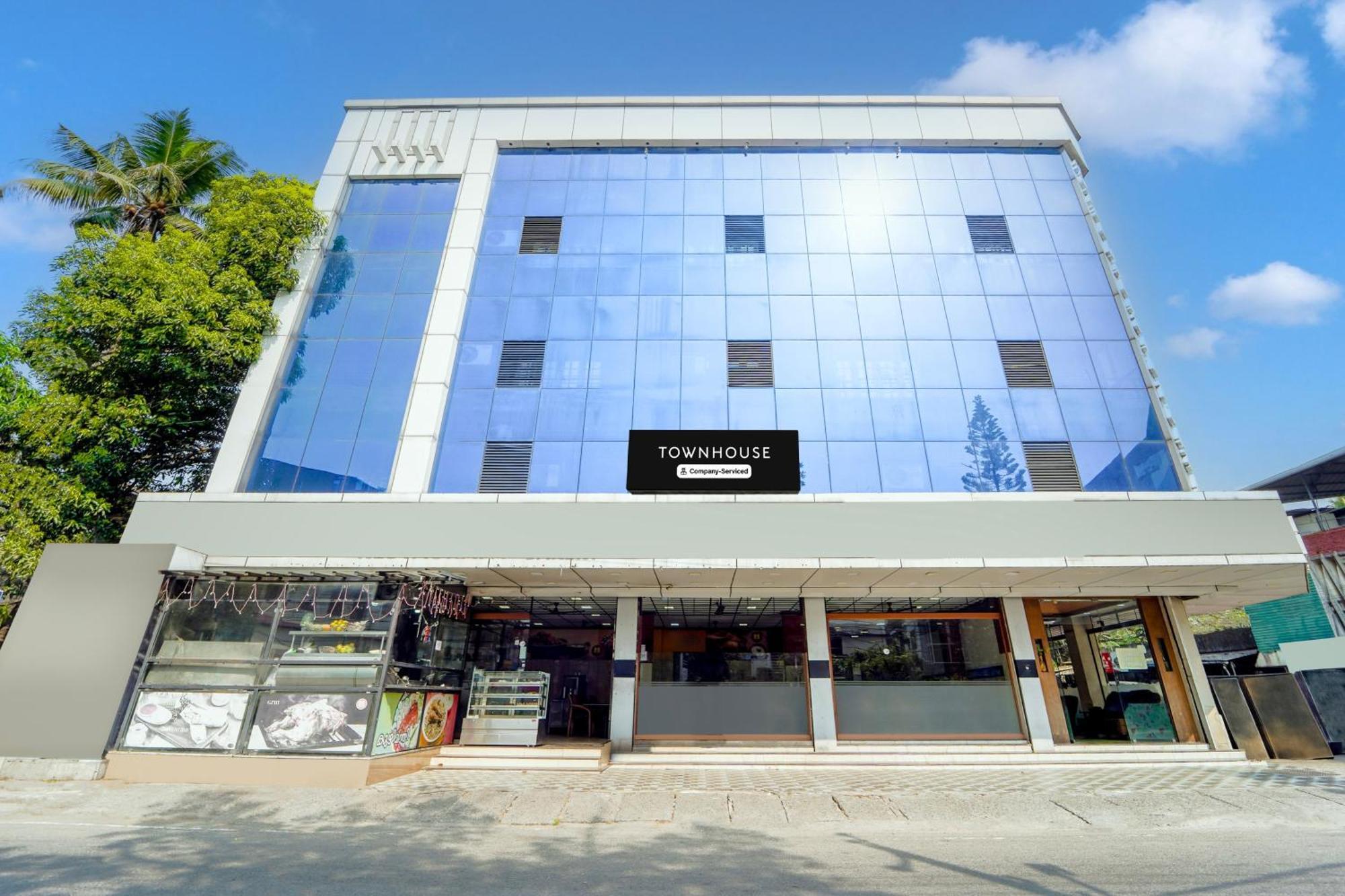 Super Townhouse City Center Ernakulam Kochi エクステリア 写真