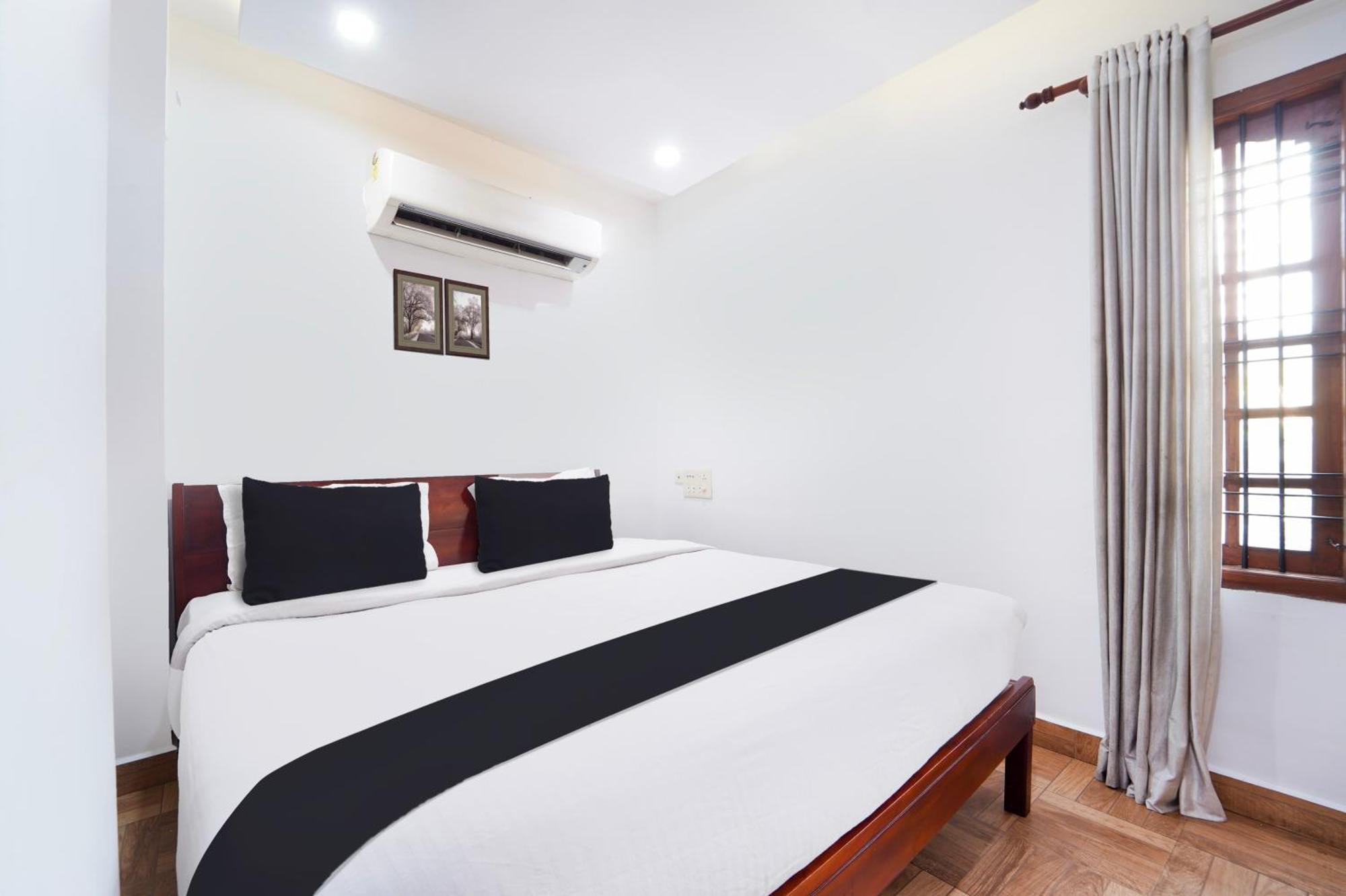 Super Townhouse City Center Ernakulam Kochi エクステリア 写真