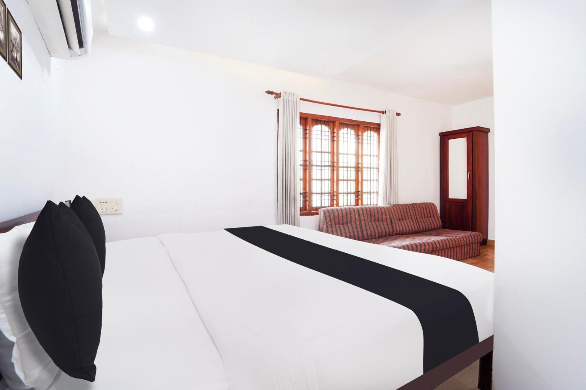 Super Townhouse City Center Ernakulam Kochi エクステリア 写真