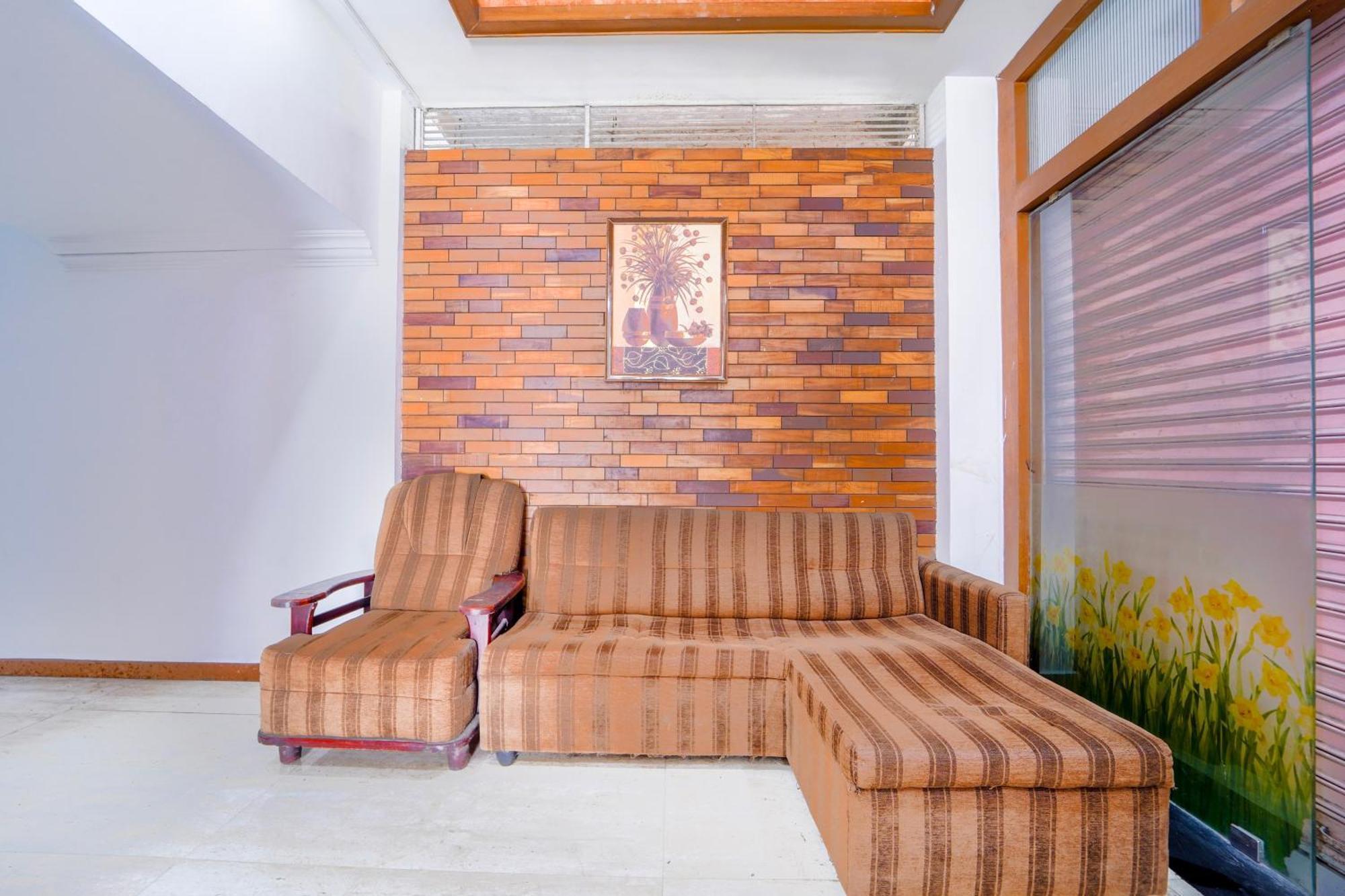 Super Townhouse City Center Ernakulam Kochi エクステリア 写真